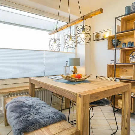 Friedrichstrasse 23, App 34 *